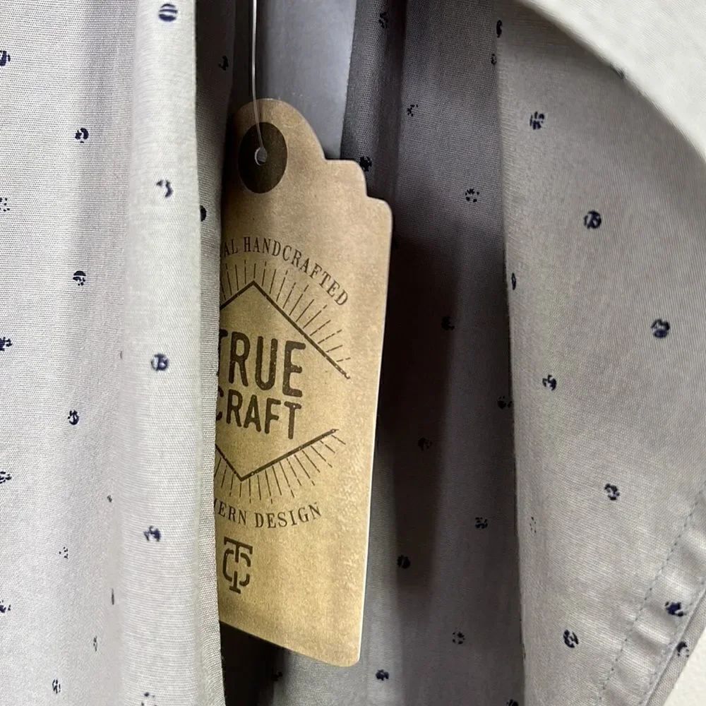 True Craft Button Down Collar Shirt Small NWT - Picture 5 of 5